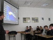 Uczestnicy warsztat&oacute;w fotograficznych projektu "Ślady przeszłości" w II LO w Lublinie