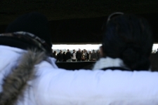 Ceremonia w Państwowym Muzeum na Majdanku, w kt&oacute;rej udział wzięli uczniowie z Zespołu Szk&oacute;ł Ekonomicznych im. A. i J. Vetter&oacute;w w Lublinie oraz Szkoły DROR z Lev Hasharon w Izraelu