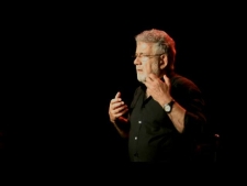 Fragment spektaklu &bdquo;Bilet w jedną stronę&rdquo; Yossi Alfi .