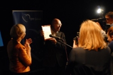 Tomasz Pietrasiewicz prezentuje Europejską Nagrodę Obywatelską