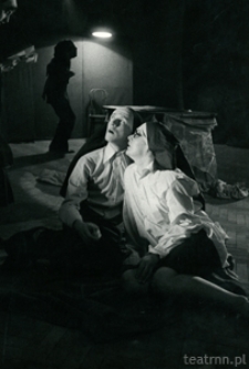 Scena ze spektaklu &bdquo;Psalmy&rdquo; Sceny 6