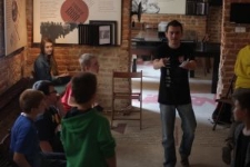 Bajki Świata z Łukaszem Szymankiem w Domu Sł&oacute;w