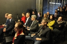 Uczestnicy konferencji prasowej podsumowującej dzialaność Ośrodka "Brama Grodzka - Teatr NN" w 2013 roku.
