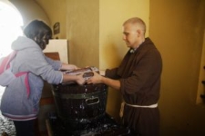 Warsztat czerpania papieru w Bramie Grodzkiej