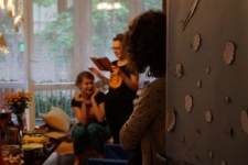 Mieszkanie Poezji u "Dziewcząt z Ogrodowej" - "... u nas wiosną wiersze rodzą się najlepsze..."