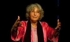 " Tinitrane. C&oacute;rka gwiazd " w wykonaniu Khadiji Hassala