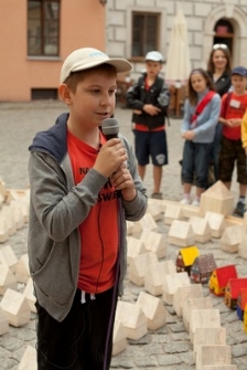 Uczestnik konkursu na najciekawszą opowieść, kt&oacute;ry odbył się 13 czerwca 2014 r. w ramach festiwalu Zaczarowany Lublin - Spotkania z Opowiadaczami Świata