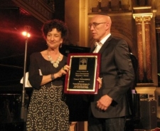 Shana Penn i Tomasz Pietrasiewicz podczas uroczystości wręczenia nagrody im. I. Sendler