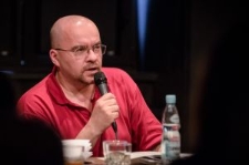 Marcin Baran podczas panelu pt. "Tajemnica wiersza"