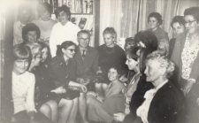 Zofia Grzesiak w bibliotece