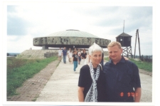 Neta Żytomirska - Avidar z Robertem Kuwałkiem na Majdanku.