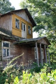 Wojsławice, dom mieszkalny na ul. Uchańskiej, pustostan