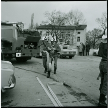 Skan Negatywu, 1 - 12 Pokazy straży na wieżowcu przy ul. Wieniawskiej