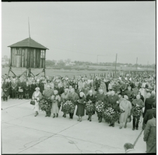 Skan Negatywu, 1 - 12 Manifestacja na Majdanku