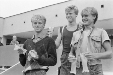 Konkurs picia napoj&oacute;w z worka na basenie WOSiR w Lublinie