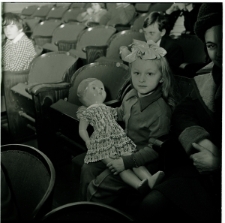 Skan Negatywu, 1 &ndash; 12 Choinka w akcji Gwiazdka dla każdego Dziecka zorganizowana przez MDK