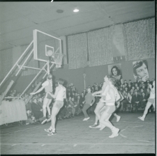 Skan Negatywu, 1 &ndash; 4 Rodzina na Czechowie, 7 &ndash; 12 Przychodnia Zdrowia Psychicznego przy ul. Buczka