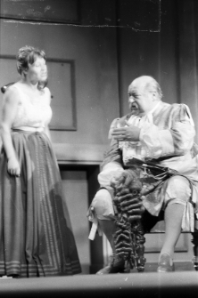 Włodzimierz Wiszniewski podczas pr&oacute;by spektaklu "Teatr Maszynowy"