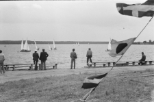 Nad Zalewem Zemborzyckim w Lublinie - widok żagl&oacute;wek na wodzie