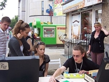 St&oacute;ł Poezji przy centurm handlowym PLAZA