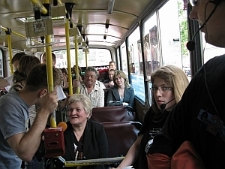 Czytanie poezji w trolejbusie