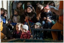 Duzi i mali widzowie Skarpet i papilot&oacute;w, improwizowanego słuchowiska muzyczno słownego z udziałem publiczności