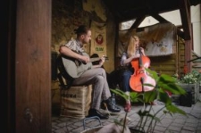 Mieszkanie Poezji - "W hołdzie poetom Lublina" - w staromiejskim ogr&oacute;dku