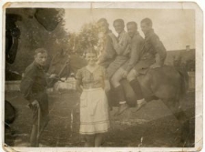 S&oacute;l. Grupowe Zdjęcie z koniem