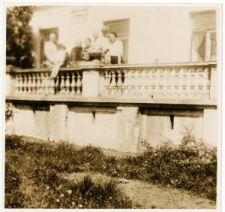 Dzbenin, widok od strony ogrodu