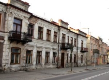 Zabytkowe kamienice przy al. Piłsudskiego we Włodawie