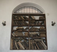 Stare księgi żydowskie na wystawie w Muzeum Pojezierza Łęczyńsko - Włodawskiego we Włodawie