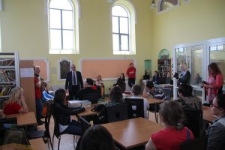 Biblioteka w synagodze w Wielkich Oczach, szkolenie Shtetl Routes dla przewodnik&oacute;w