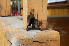 Filar ganku domu Icka Goldberga przy ul. I Armii Wojska Polskiego 1 w Dubience