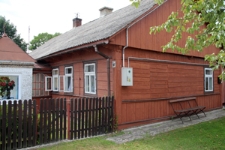 Dom drewniany typu bliźniak przy ul. Chełmskiej 10 w Dubience