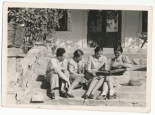 Na schodach w Guz&oacute;wce