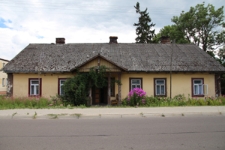 Elewacja frontowa dawnej apteki przy ul. Chełmskiej 9 w Dubience