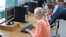 Uczniowie SP nr 43 w Lublinie testowali pierwszy poziom gry platformowej "Anioły i Diabły. Zaczarowany Lublin"