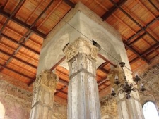 Bima w synagodze w Rymanowie