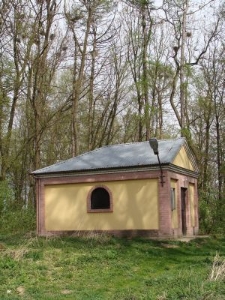 An ohel of rabbi Yehoshua (died 15 Mar 1814) at the Jewish cemetery in Dynów
