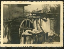 Przy młynie w Osmolicach