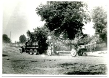 Wojska sowieckie wkraczają do Osmolic od strony lasu
