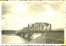 Widok na most w Puławach