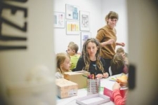 Ilustracje, zajęcia warsztatowe z Agatą Kr&oacute;lak w "Domu Sł&oacute;w"