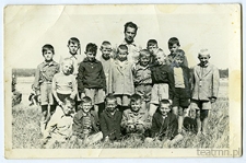 Lucjan Świetlicki - wakacyjna fotografia z uczniami