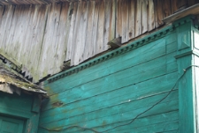 Listwa dekoracyjna p&oacute;łnocnej elewacji Domu Szewca Fawki w Wojsławicach