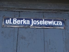 Tablica z nazwą ulicy Berka Joselewicza