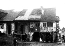 Krasnobr&oacute;d, domy drewniane