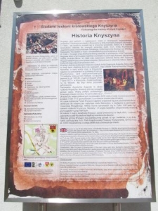 Tablica informacyjna w Knyszynie dotycząca historii miasta