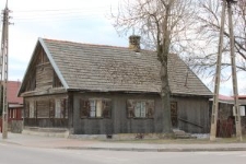 A pre-war wooden house at 8 Goniądzka street in Knyszyn