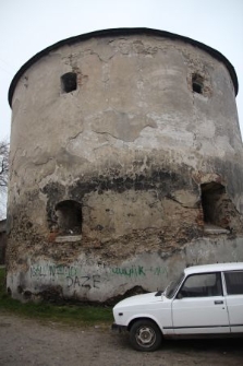 Mury obronne w Ż&oacute;łkwi